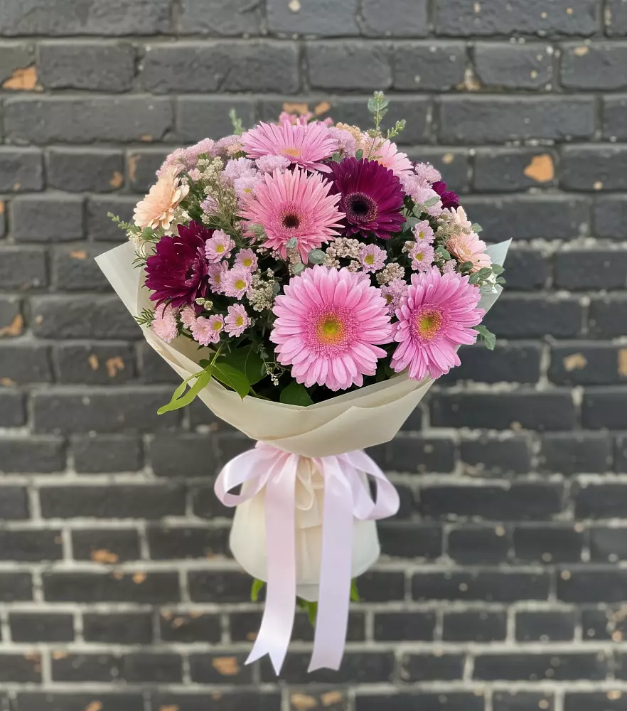 Букет цветов из: Герберы и Хризантемы в Озерске