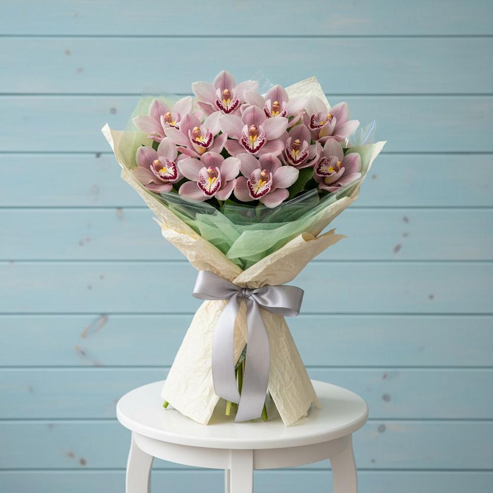 Букет цветов из: Орхидеи и Розы в Озерске