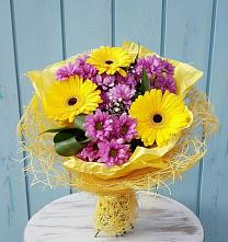 Букет цветов из:  Хризантемы и Герберы в Озерске