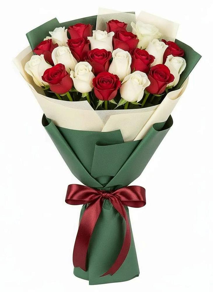Букет Микс из красных и белых роз в Озерске