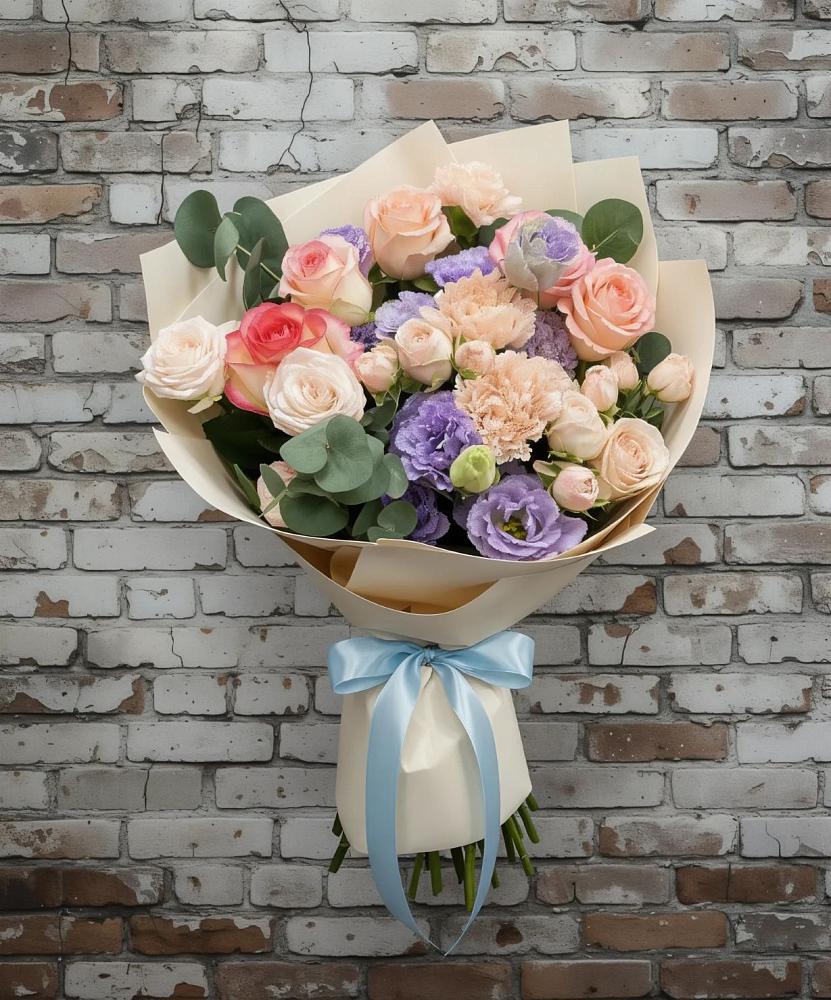 Букет цветов из: Розы, Лизиантусы и Гвоздики в Озерске