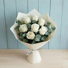 Букет Белые розы в Эвкалипте в Озерске