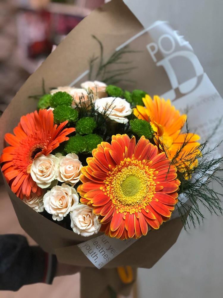Букет цветов из: Герберы, Хризантемы и Розы в Озерске