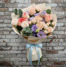 Букет цветов из:  Розы, Лизиантусы и Гвоздики в Озерске